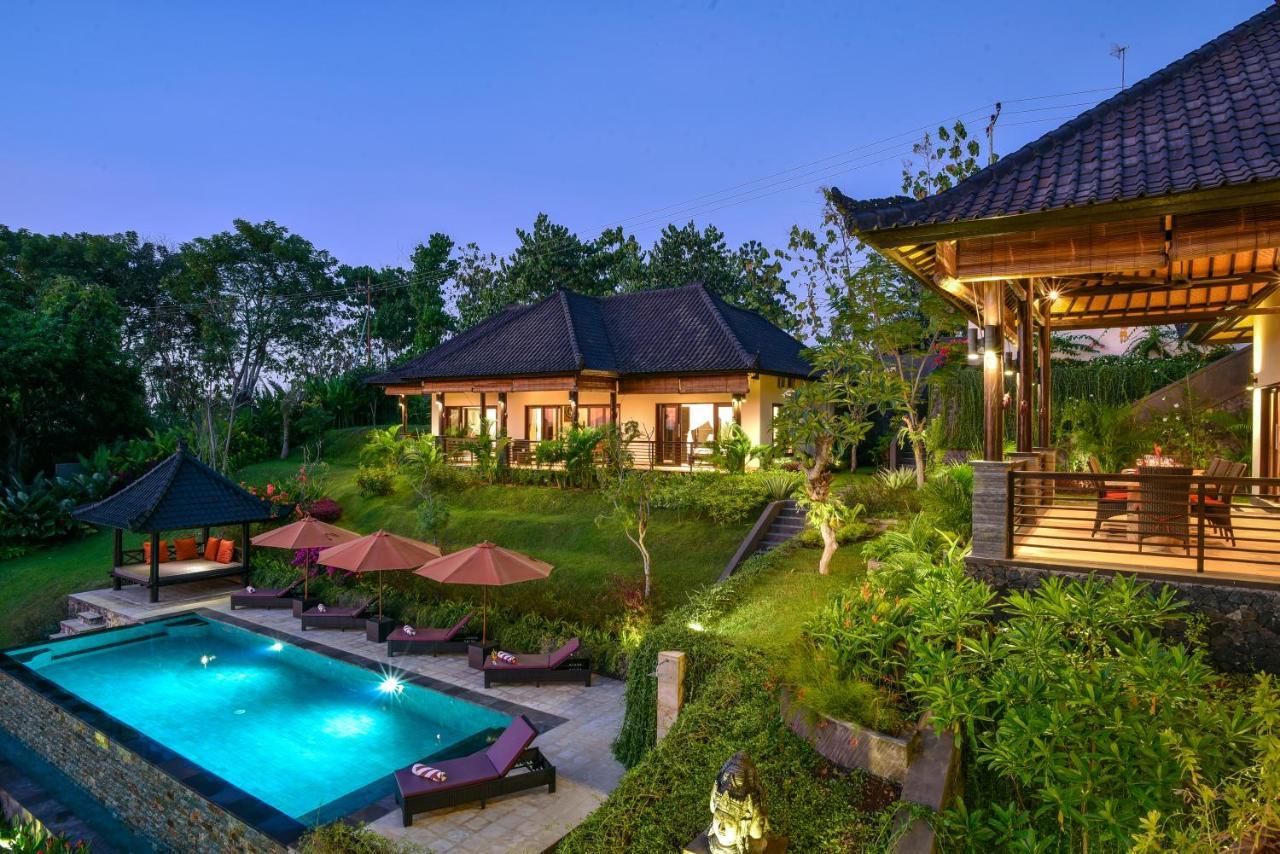 Villa Cahaya Perfectly Formed By The Natural Surrounding And Balinese Hospitality Lovina  Exterior photo