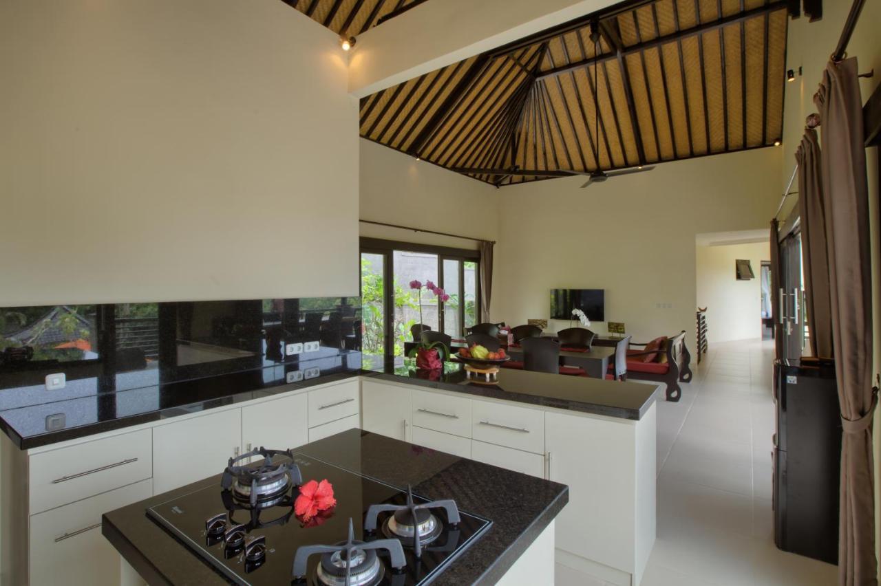 Villa Cahaya Perfectly Formed By The Natural Surrounding And Balinese Hospitality Lovina  Exterior photo