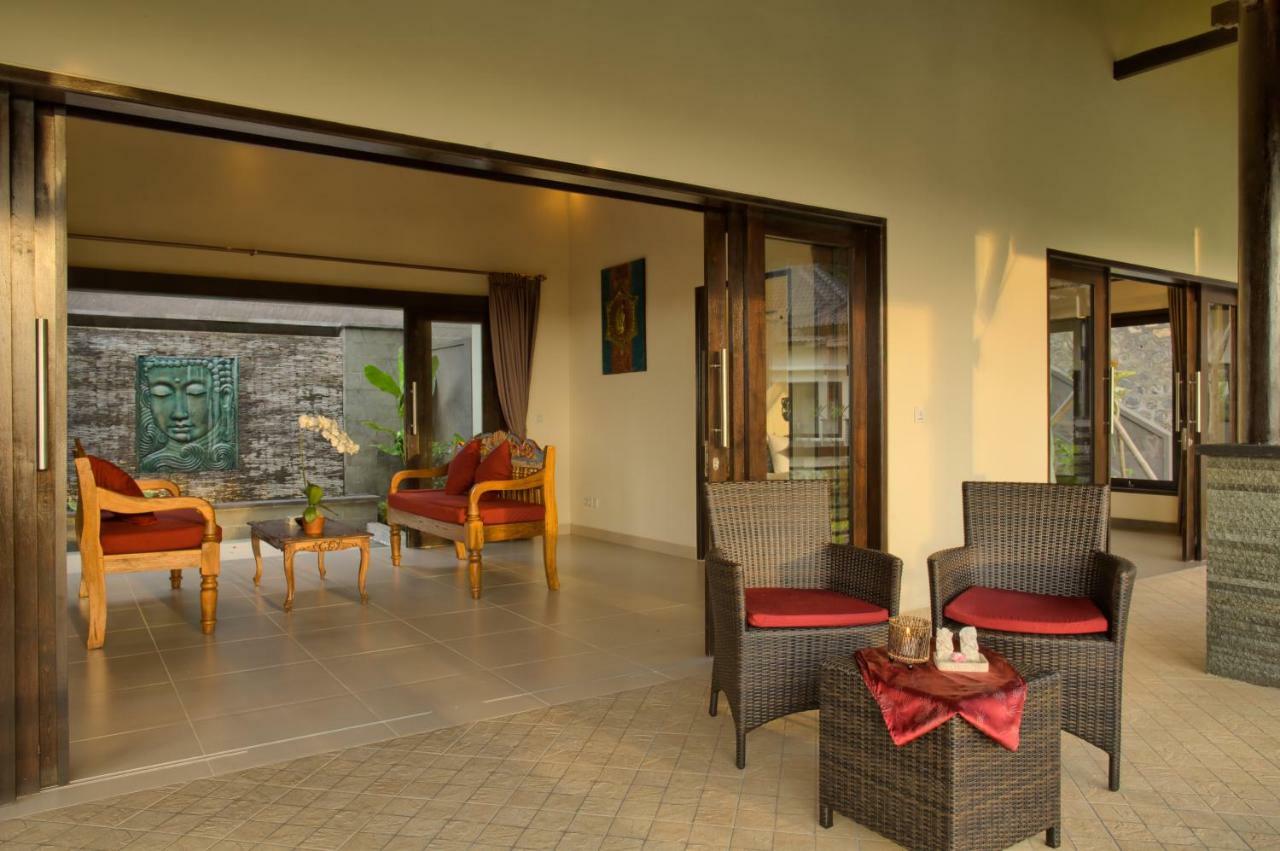 Villa Cahaya Perfectly Formed By The Natural Surrounding And Balinese Hospitality Lovina  Exterior photo